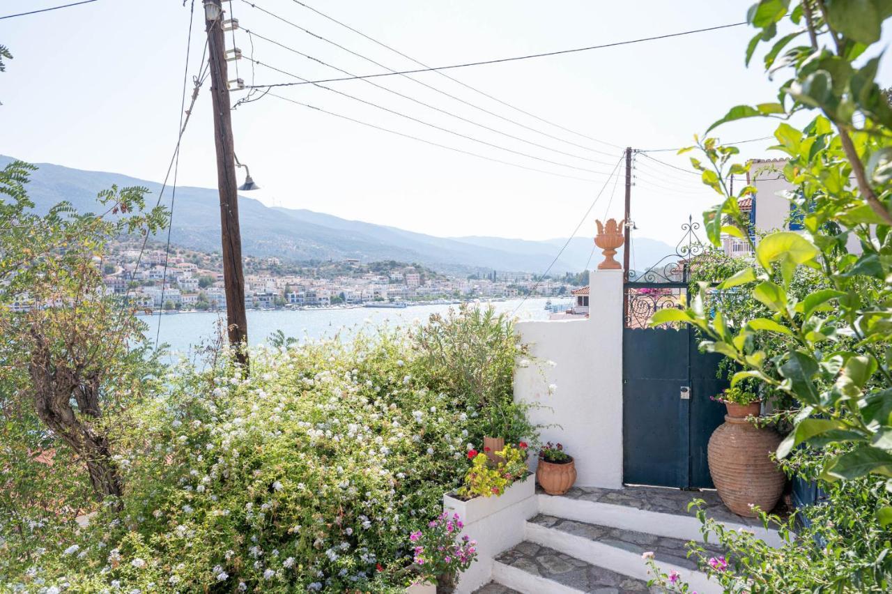 Traditional House Under The Clock Tower With Sweet View Poros Town Extérieur photo